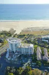 Kirra Surf Apartments - Ocean View