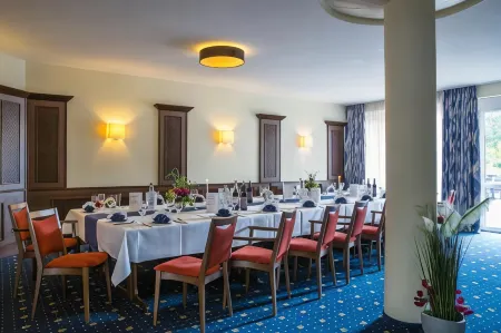 Avalon Hotelpark Königshof Отели в г. Эркероде