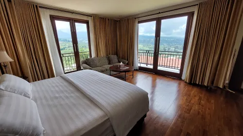 The Eight by Villa Panorama Sanad Cisarua 호텔