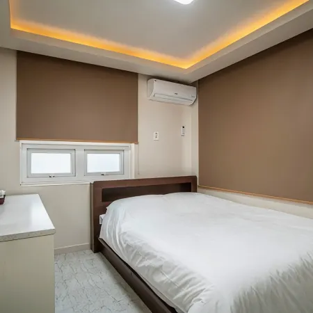 Jeju Ocean Hotel Отели рядом с достопримечательностью «Пляж Пёсон»