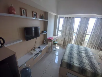Studio Room at Springlake Apartment Summarecon Bekasi by Mdn Pro Hotels near Danau Summarecon