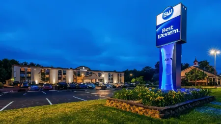 Best Western Hazlet Inn Отели в г. Олд Бридж Тауншип
