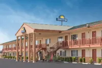 Days Inn by Wyndham Red Bluff
