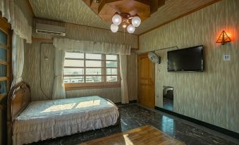Namhae Badatga Byeoljang Pension