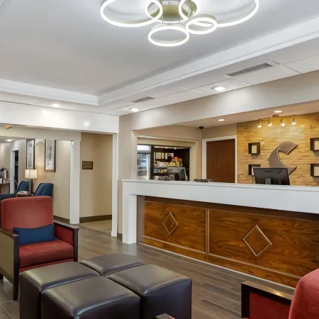 Comfort Inn & Suites - Near Robins Air Force Base Main Gate