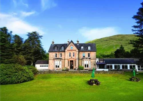 The Caledonian Claymore Hotel