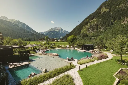 Neuhaus Zillertal Resort - bar