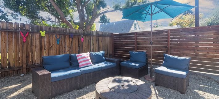 Bright Vibes Home- Sleeps 8- 1 Block to University- Pacman, BBQ, Indoor Gym Hotels in Redlands