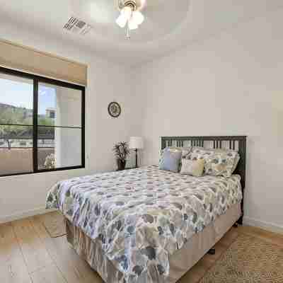 Resort-Style Gated, Pool Gym Near Downtown Phoenix & Chase Field Hiking Mountain Rooms