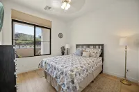 Resort-Style Gated, Pool Gym Near Downtown Phoenix & Chase Field Hiking Mountain - 방갈로