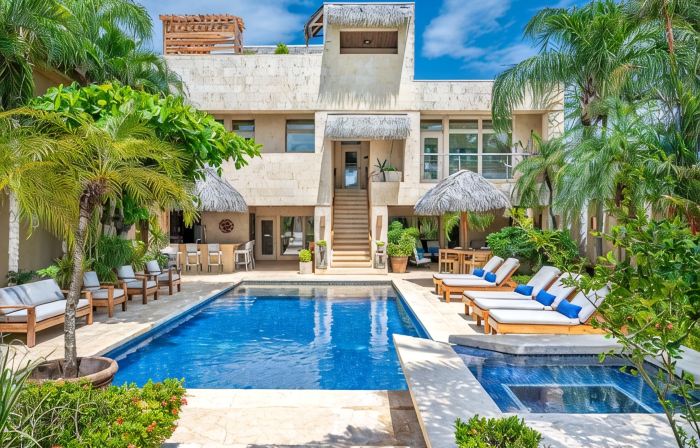 Private Luxurious Beachfront Villa with Chef, Household Staff, Concierge