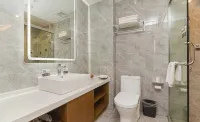 Mi Choice Hotel - parking