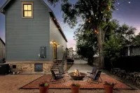The Shotgun House from Fixer Upper; <2 Min Walk to Silos-Downtown; 900+ 5-Stars