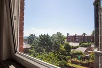 Stylish 2 bed Apt in Exeter - Free parking, Self Check-In! Sleeps 2-4