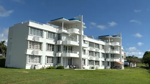 Spacious 3 Bedroom Apartment with Sea View Short Drive to Ceiba Ferry Station. - Wifi