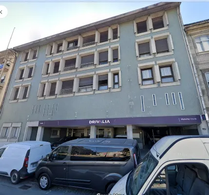 Central Porto 4BR apartment in Porto City center 2MIN METRO and WALK Aliados