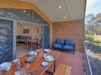 Alivio Tourist Park Canberra Hotels near Telstra Tower
