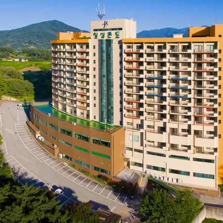 Ilseong Condo & Resort Jirisan