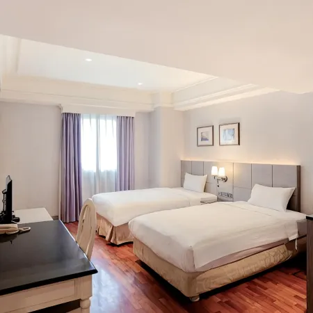 LilongHotel Отели рядом с достопримечательностью «НКНУ - Хэпин Кампус»