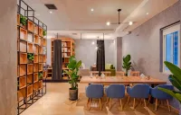 本色電競飯店（彭州龍興寺店）