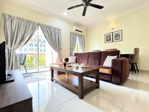 Desaru Tiara Waterpark Beach Resort 3-5PAX by BeeStay