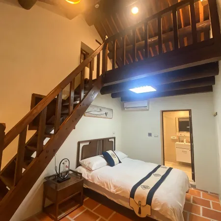 Ba Ba Guan Hai Ancient House B&B
