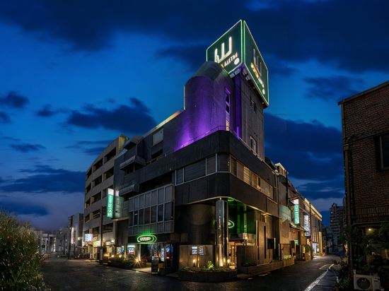 HOTEL WITH  (Adults Only)