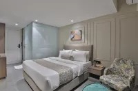 The Grand Suites - New