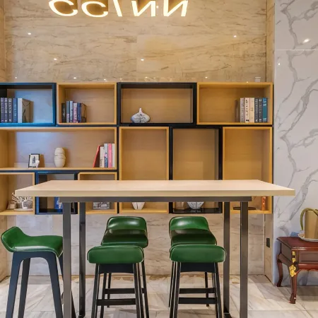 The Dream Hotel (Kunming Airport Center)