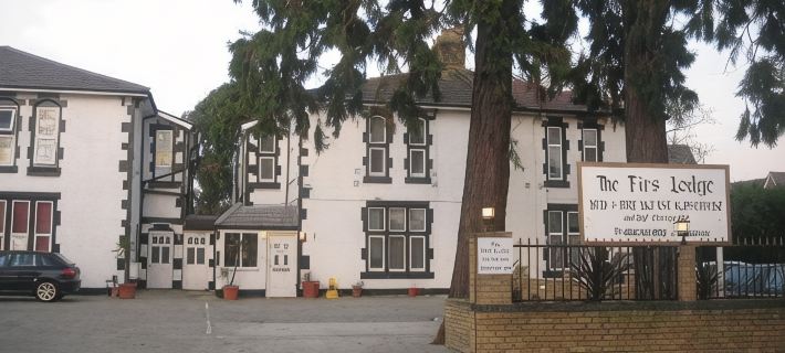 OYO Firs Lodge London Heathrow Hotels in Hounslow