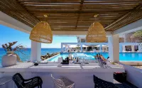 Saint Tropez Boutique Hotel - بار