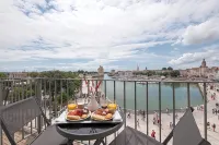 Tour de Nesle la Rochelle Vieux Port - Scenic