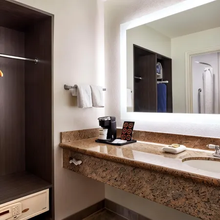 Best Western Plus Meridian Inn & Suites, Anaheim-Orange