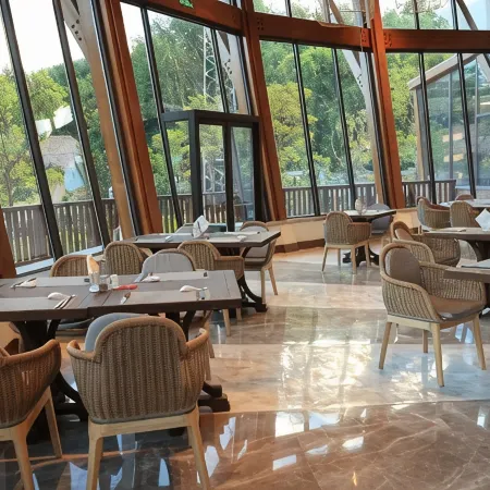 Yuxi Xinping Jia Sa Ai Lao Secret Realm Happy Valley Hotel