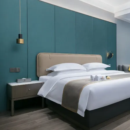 Daems Grand Hotel(Yuanjiang Rainbow island)
