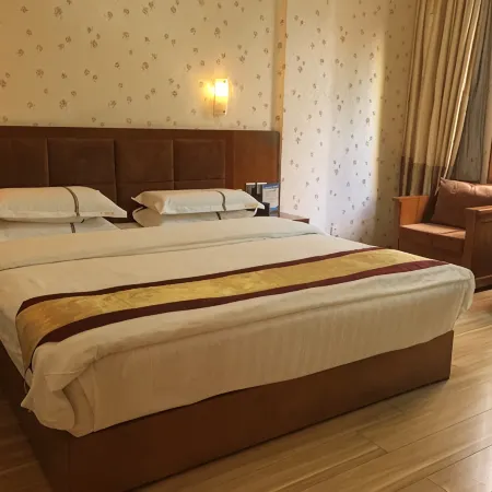 Yingjiang Huayu Hotel