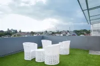 Junggo Tentrem Guest House - Bãi đậu xe