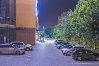 喆啡酒店（唐山樂亭京唐港龍澤國際店） - 停車場