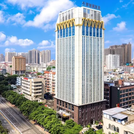 Qianna Hotel (Beihai high speed railway station store)