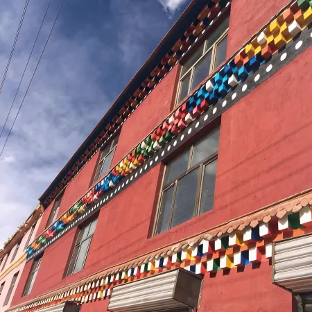 Banma Xunhua Hotel