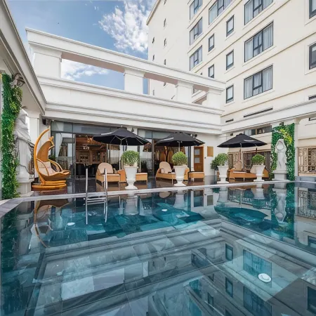 Monarque Hotel Danang