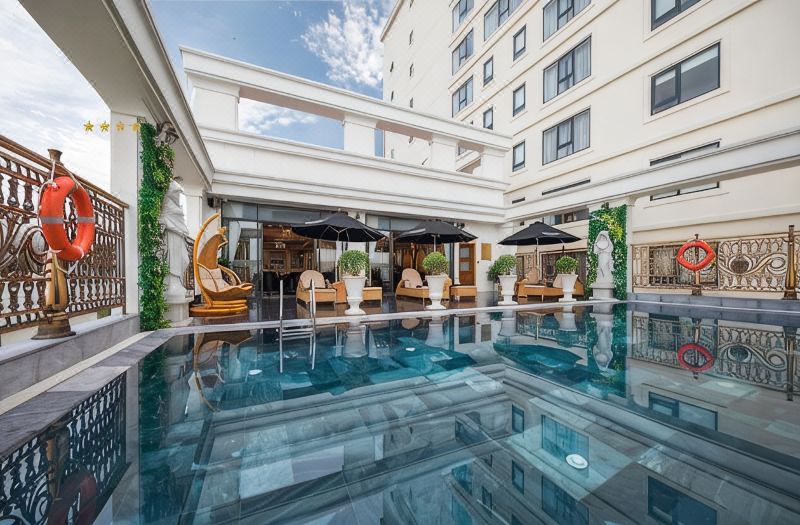 Monarque Hotel Danang