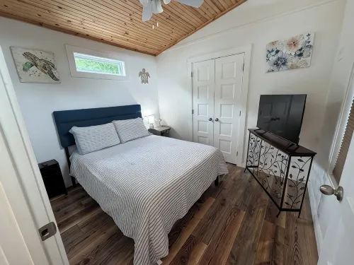 Tiny House on Center Hill Lake