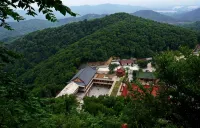 Qingmu Platinum Hotel (Ma'anshan He County Zhengpugang)