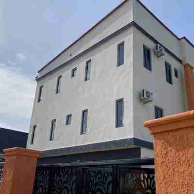 Orange Green Apartment Hotel Exterior