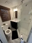 Cozy lakefront cabin - on both Big and Little Spirit Lake - シャレー