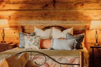 Rustic 1800s' Log Cabin with Modern Amenities on an Old Farm close to Owensboro
