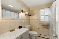 Stylish Seaside Home with Parking Beach Passes and 5-Minute Walk to the Beach - Apartments