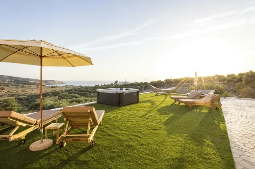 Sun and Sea Apartment
