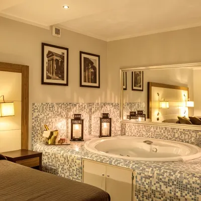 The Strand Hotel Отели рядом с достопримечательностью «Аппио-Латино»